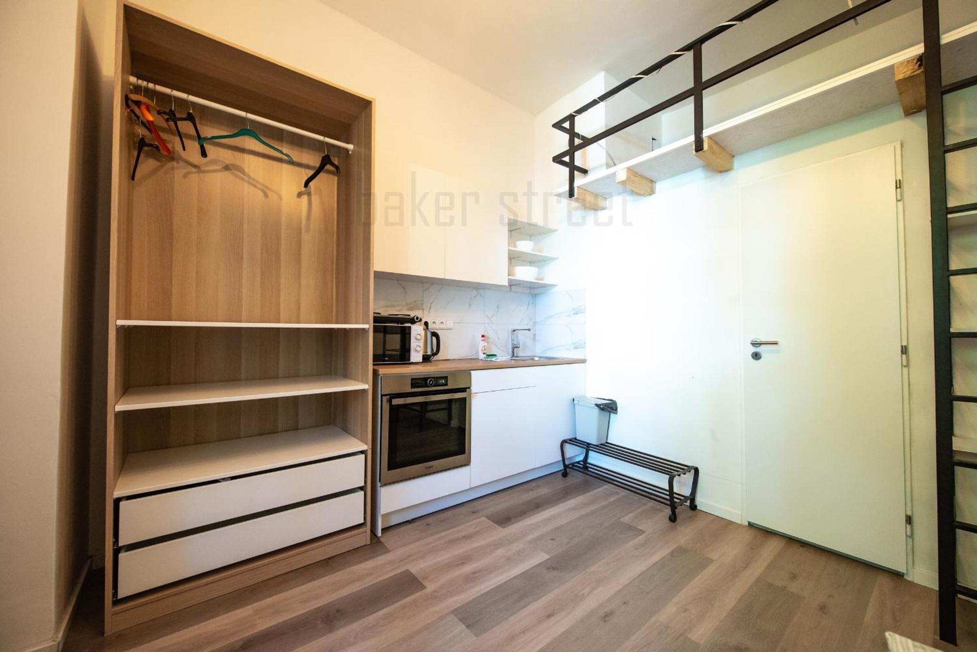 Storey Apartment Close To Metro Palmovka Прага Экстерьер фото